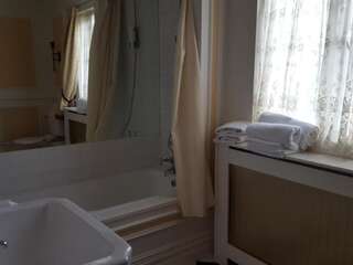Отели типа «постель и завтрак» Innisfree House Дандолк Двухместный номер с 1 кроватью и собственной ванной комнатой-13